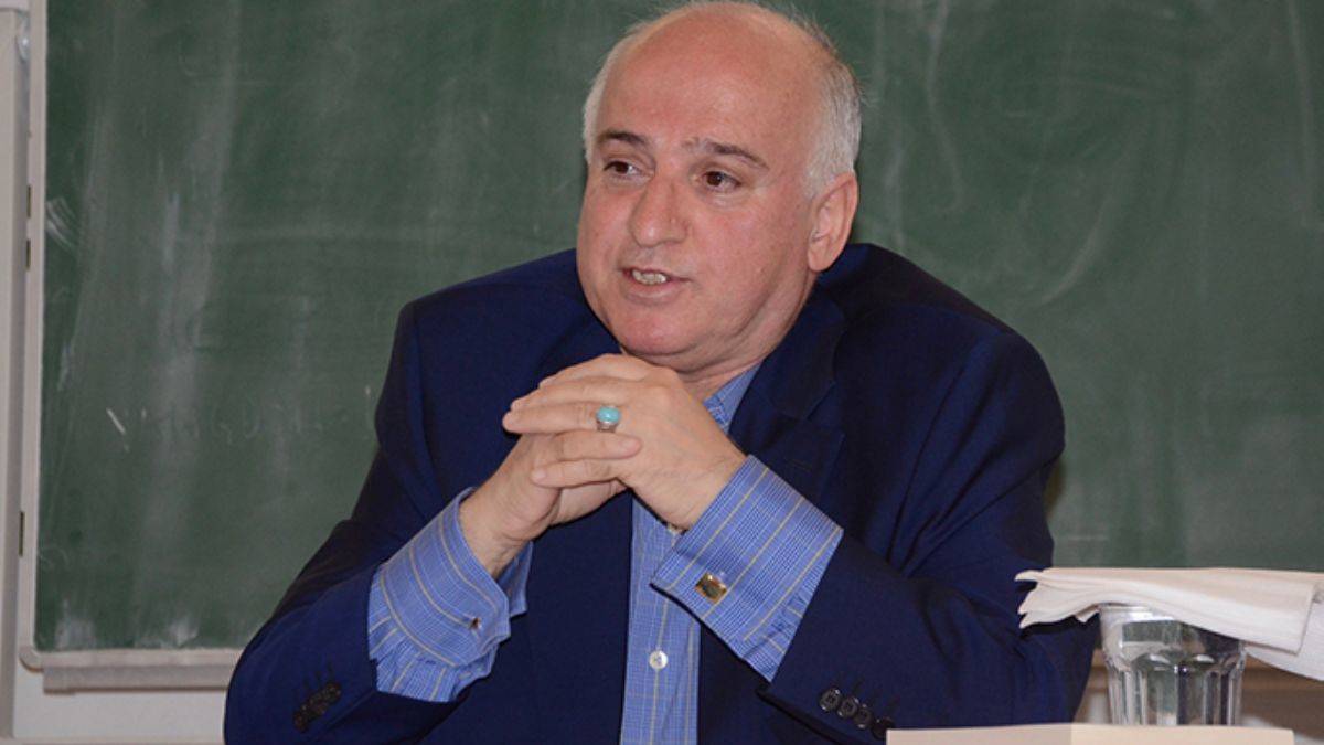 Yazar ve düşünce adamı Ekrem Tahir vefat etti