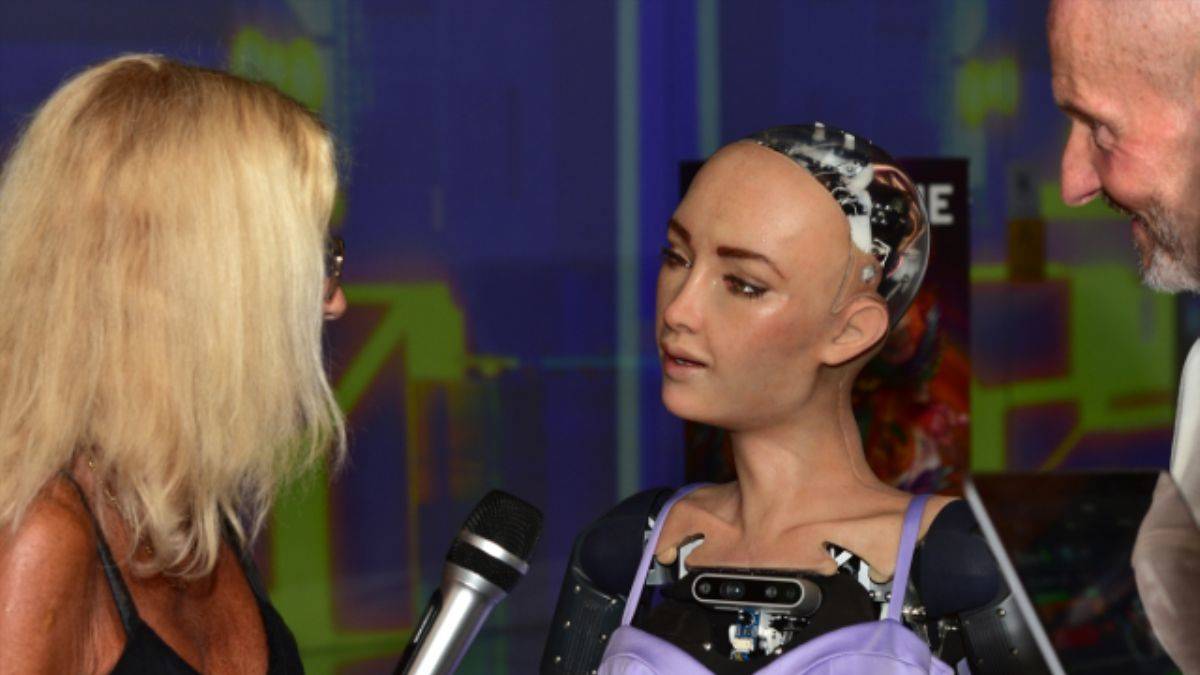 Robot Sophia'dan Türkiye ve Antalya yorumu