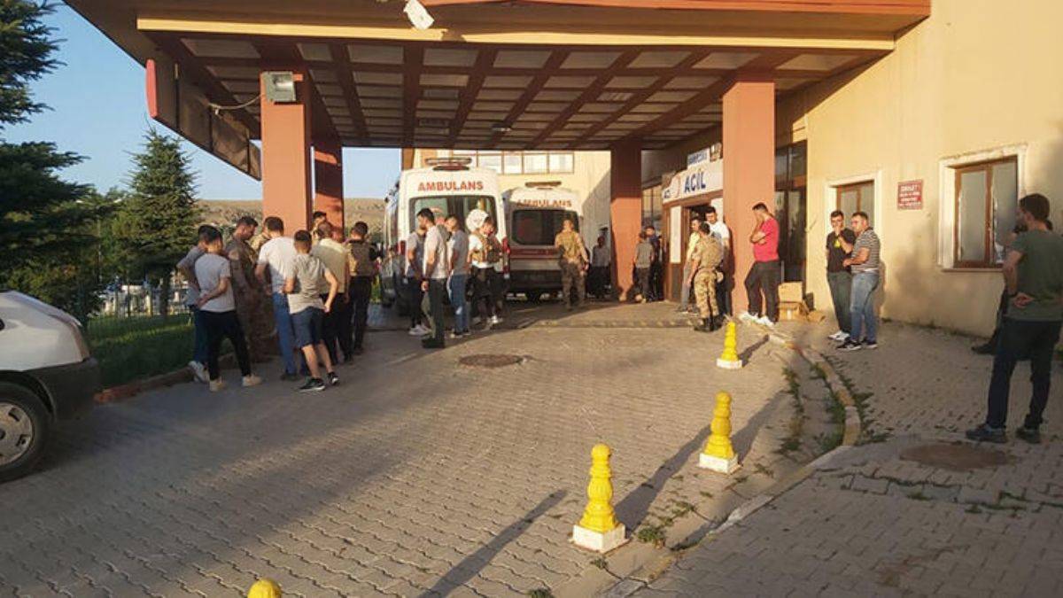 Ağrı'da arazi kavgası: 2 uzman çavuş silahla yaralandı