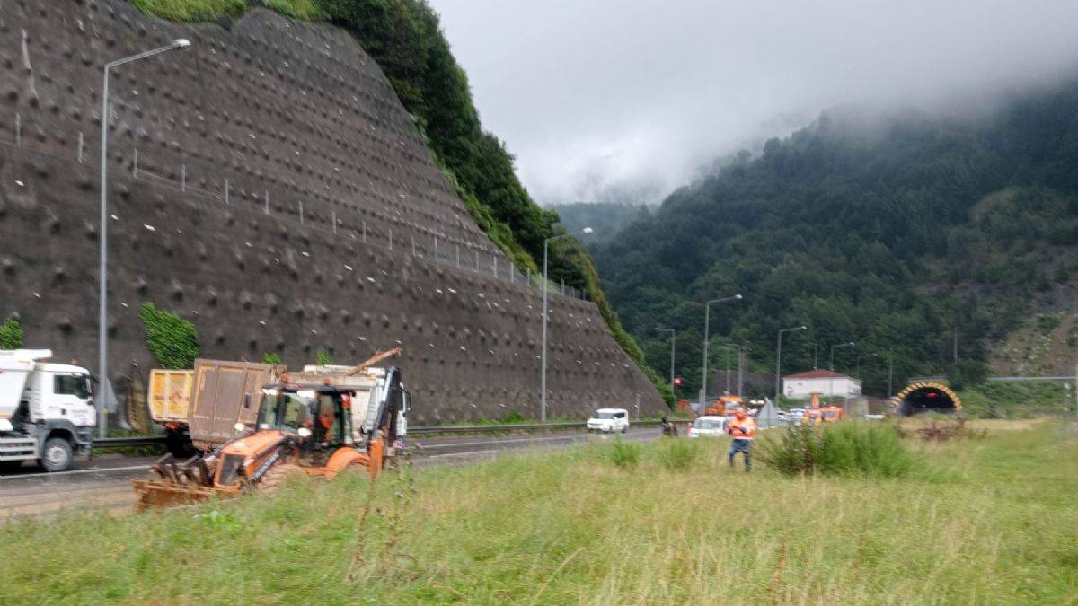 Ankara-İstanbul yönü trafiğe kapatıldı