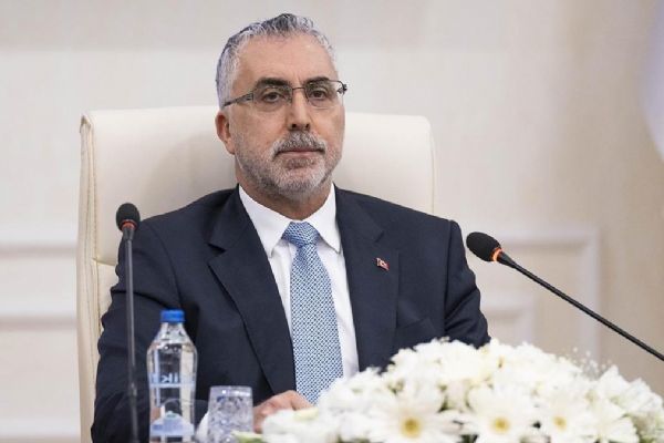 Bakan Vedat Işıkhan: İşsizlikle mücadelemize kararlılıkla devam edeceğiz