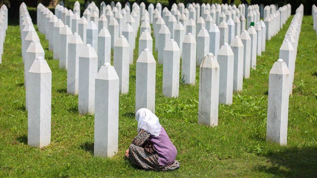 Avrupa'nın ortasında yaşanan büyük soykırım Srebrenitsa