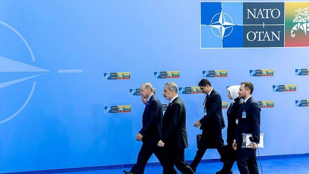 NATO bir kazık daha atar mı?