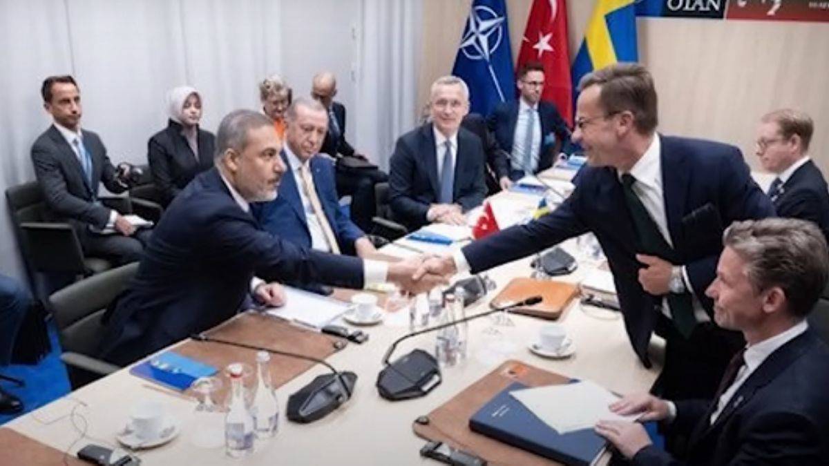 Hakan Fidan'ın İsveç Başbakanı ile fotoğrafı gündemde