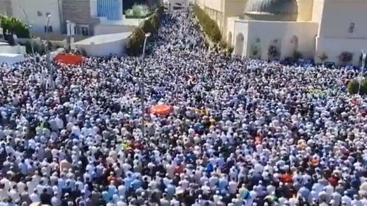 Menzil cemaati lideri Abdulbaki Erol son yolculuğuna uğurlandı