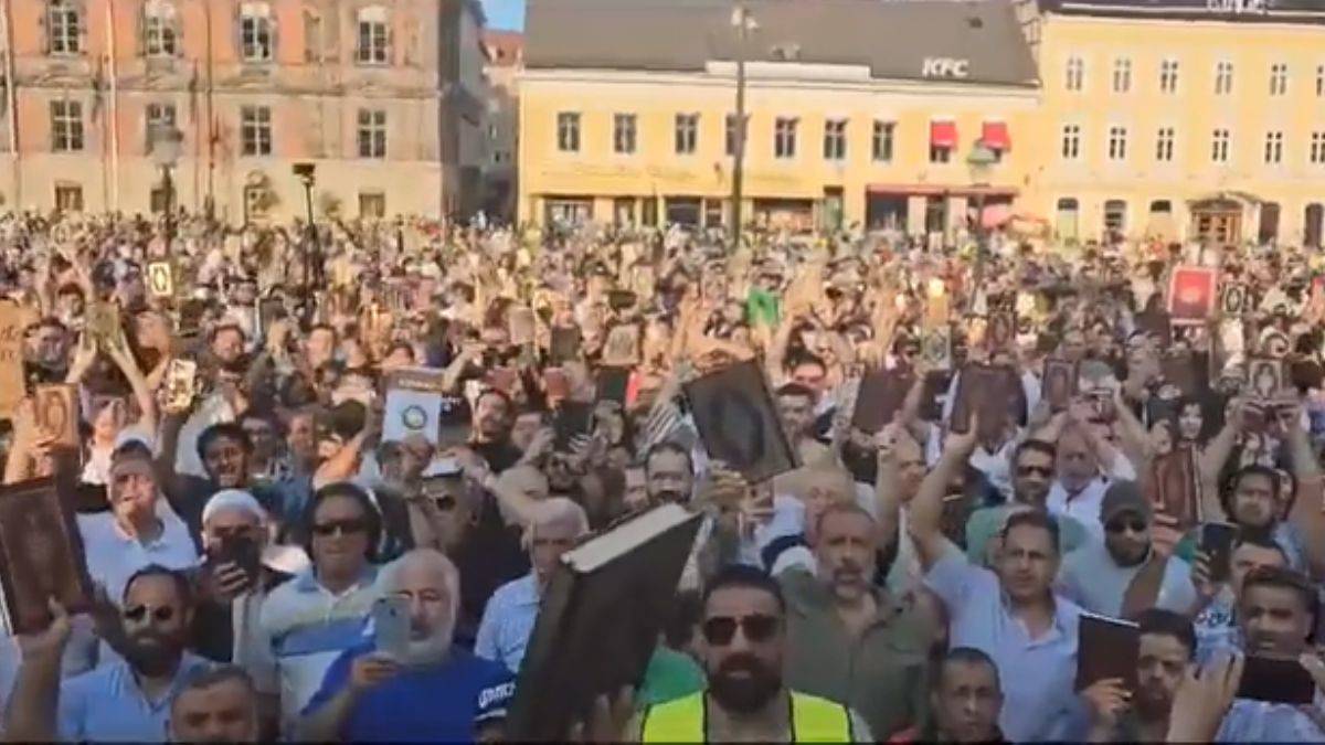 İsveç'te binlerce Müslüman Kur'an okudu