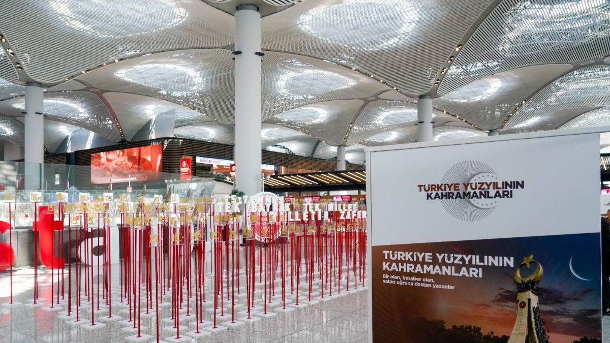 İGA İstanbul Havalimanı Kulesi  15 Temmuz’da Türk Bayrağı renklerine bürünecek