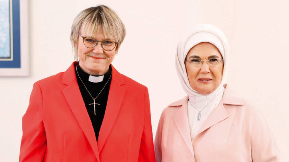 İsveç Başbakanının rahip eşi Birgitta