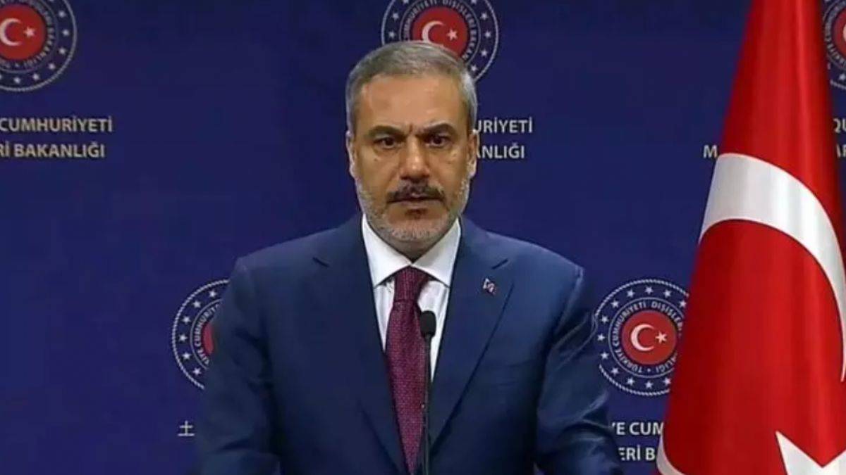 Hakan Fidan: FETÖ'ye dünyayı dar etmeye devam