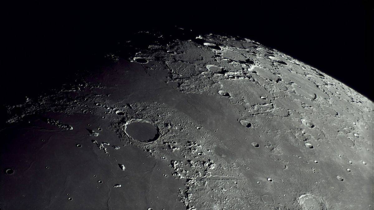 Ay'ın yaşı güncellendi