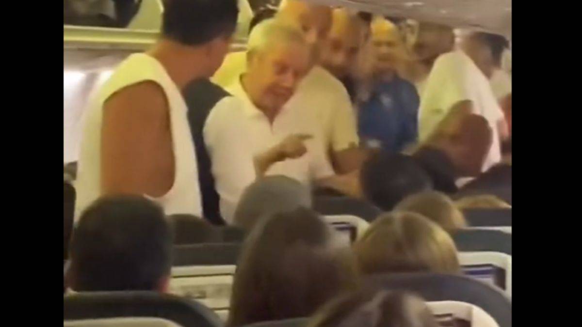 Aziz Yıldırım uçaktaki kavgada araya girdi