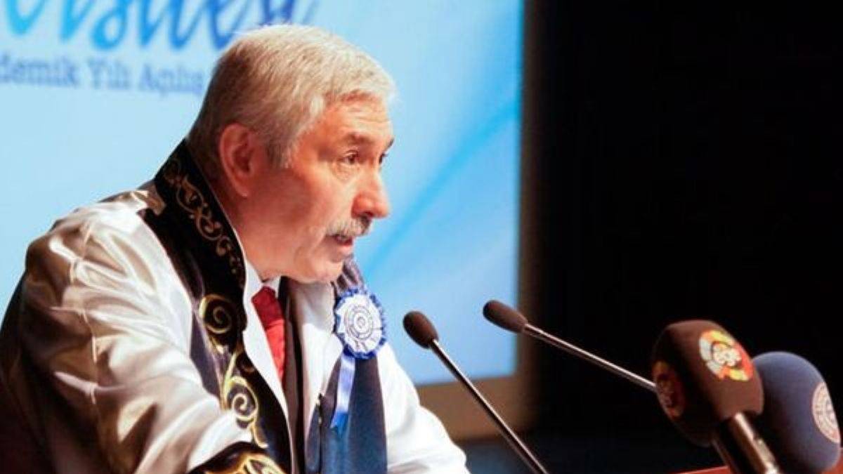 Eski rektör FETÖ'den tutuklandı