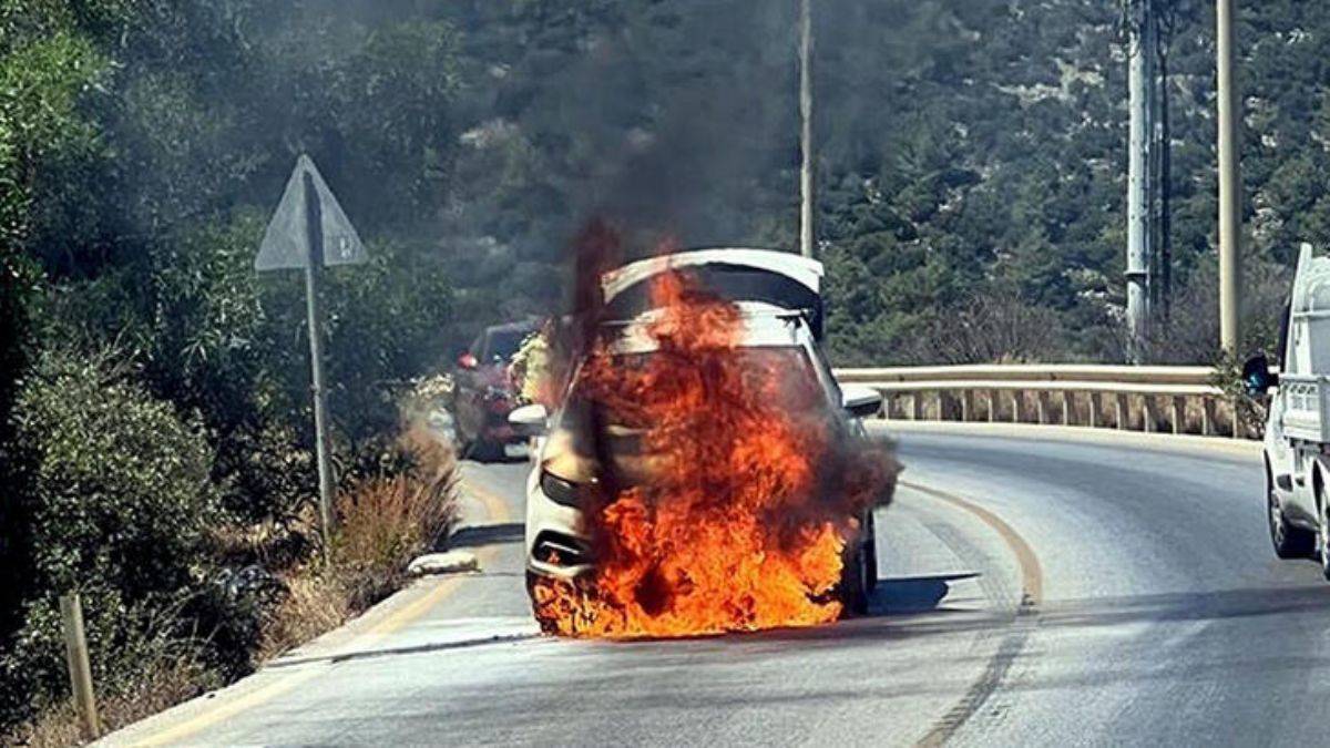 Aniden tutuştu, ormanı tutuşturmadan söndürüldü