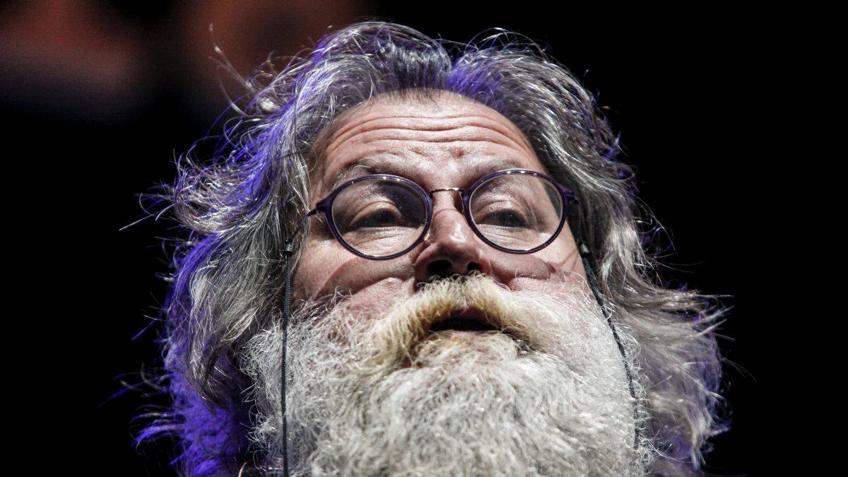 'Atatürk'ü koruma kanunu tam bir saçmalık'