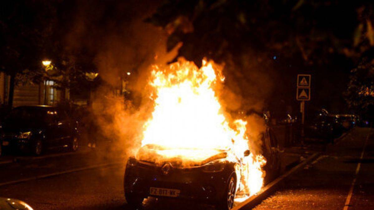 Macron: Yangınlardan ders çıkardık