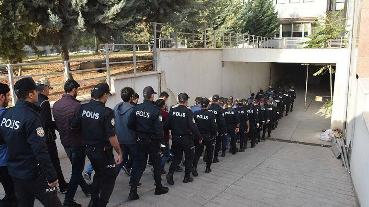 'Kılcal damar' yapılanma: Mahrem imamlar, kripto yöneticiler