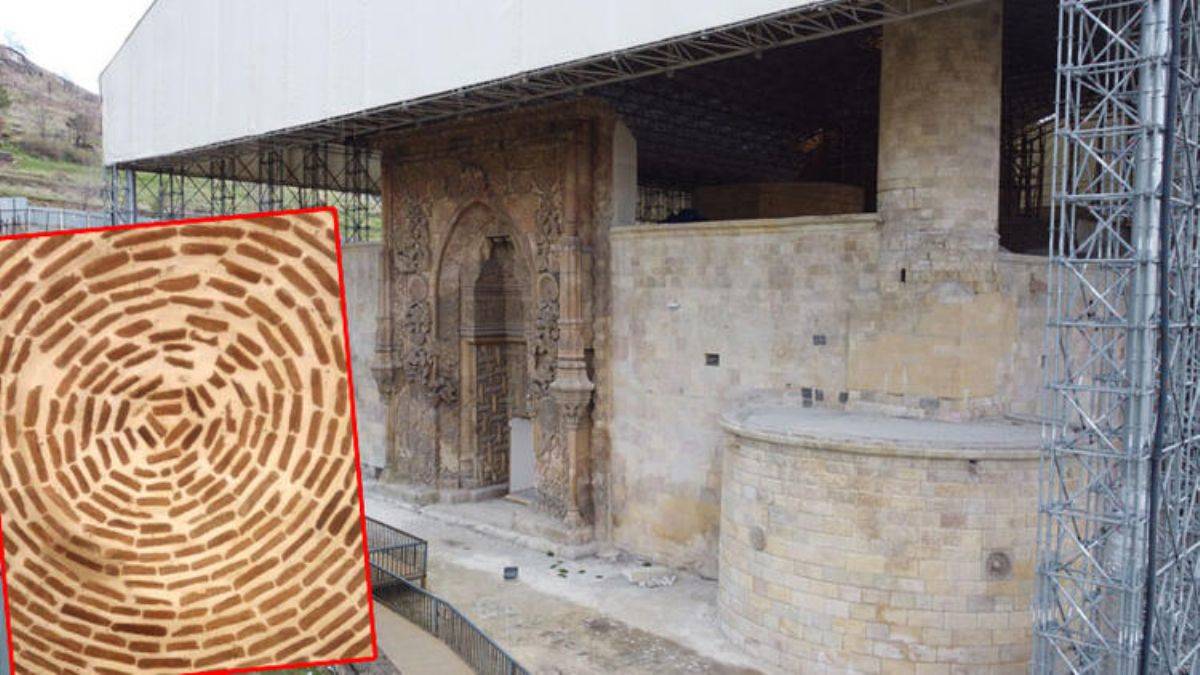 Ulu Cami'de Mimar Sinan'ın parmak izi iddiası