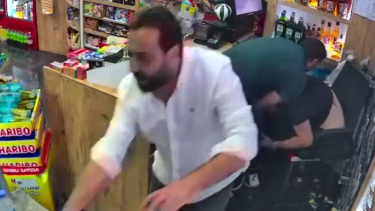 Esenyurt'ta 2 kişinin öldüğü silahlı saldırı kamerada