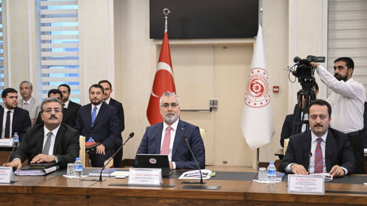 Toplu sözleşmede ilk toplantı bitti; Bakan Işıkhan'dan açıklama