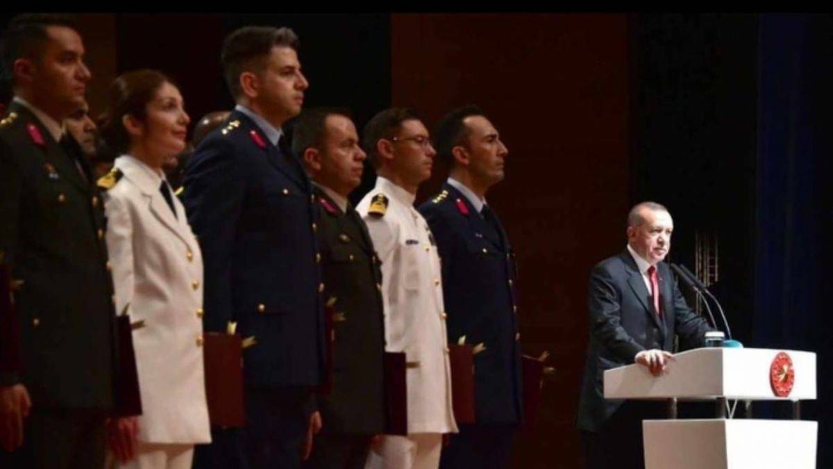 5 sene hapisten sonra tuğamiralliğe terfi