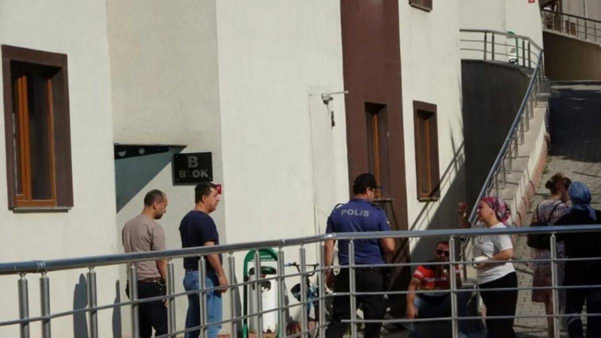 1 çocuk annesi kadını öldürüp intihar etti