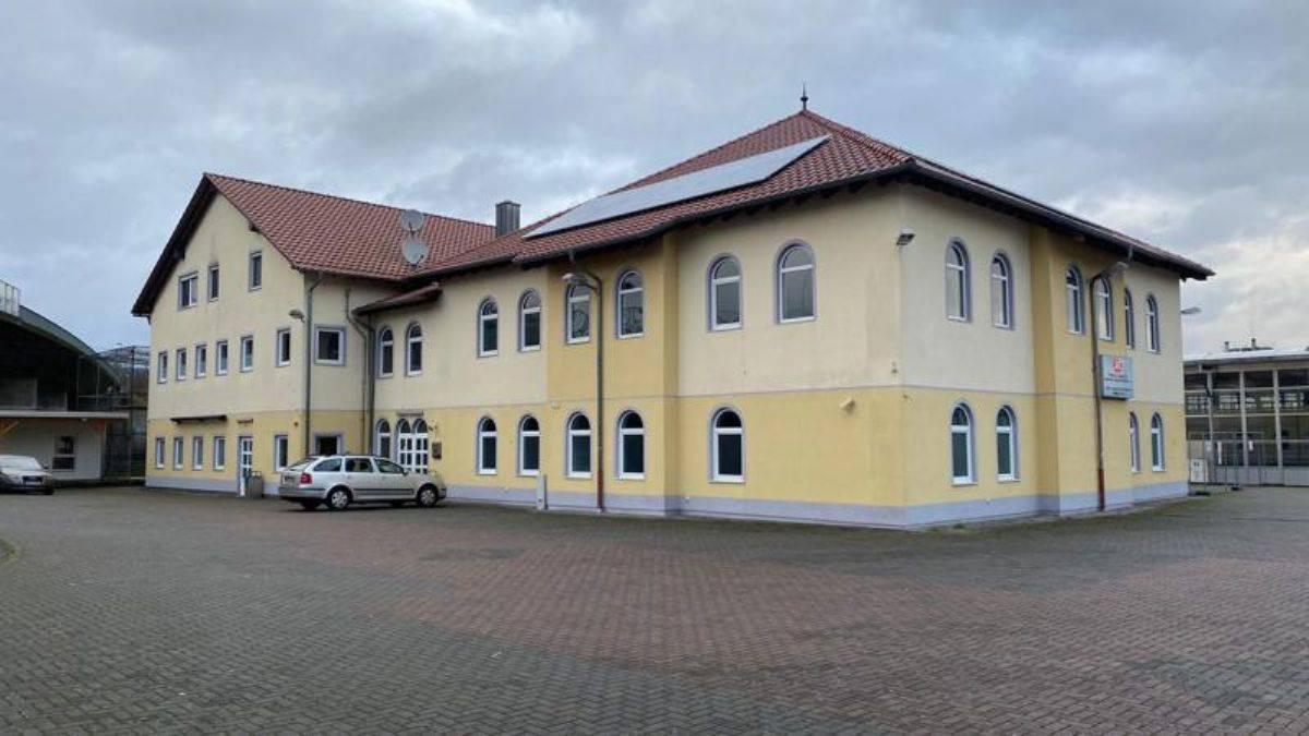 Almanya'daki camiye 'haçlı' tehdit mektubu