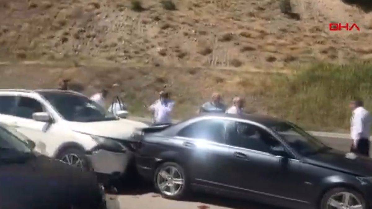 Kılıçdaroğlu'nun konvoyunda zincirleme kaza: 4 yaralı