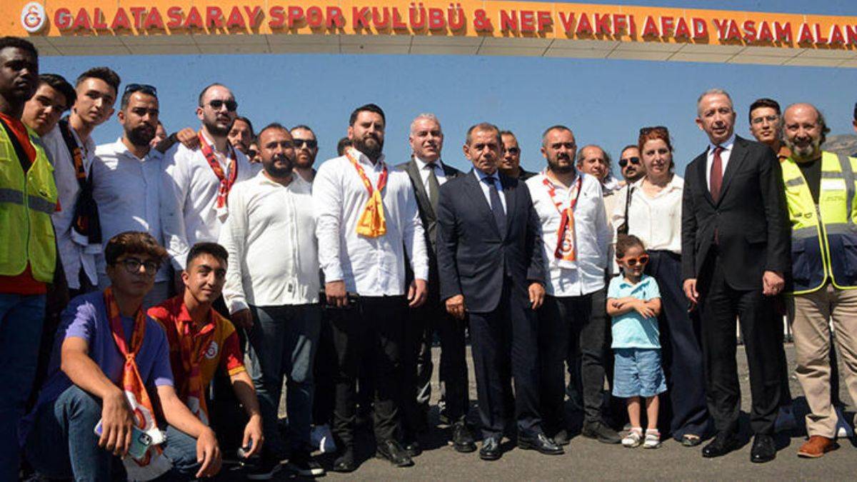 Galatasaray'dan depremzedelere 600 konteyner