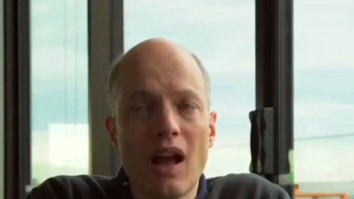 “Teknoloji yanlış bir ilişkide olduğumuza inandırabilir”