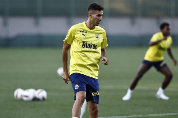Fenerbahçe'nin yeni transferleri Avrupa kadrosunda