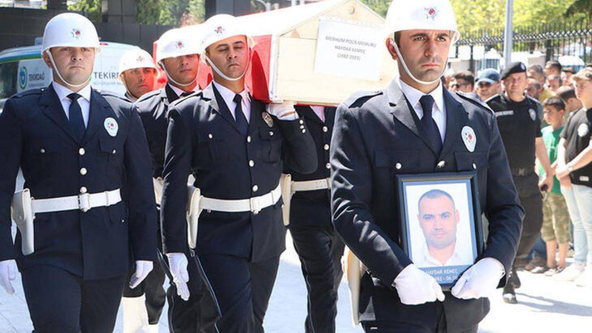 Polis memuru kalp krizinden hayatını kaybetti