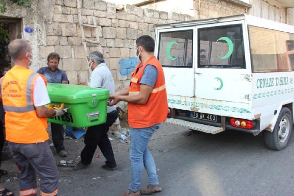 Çöp evde acı son: 74 yaşındaki şahıs ölü bulundu