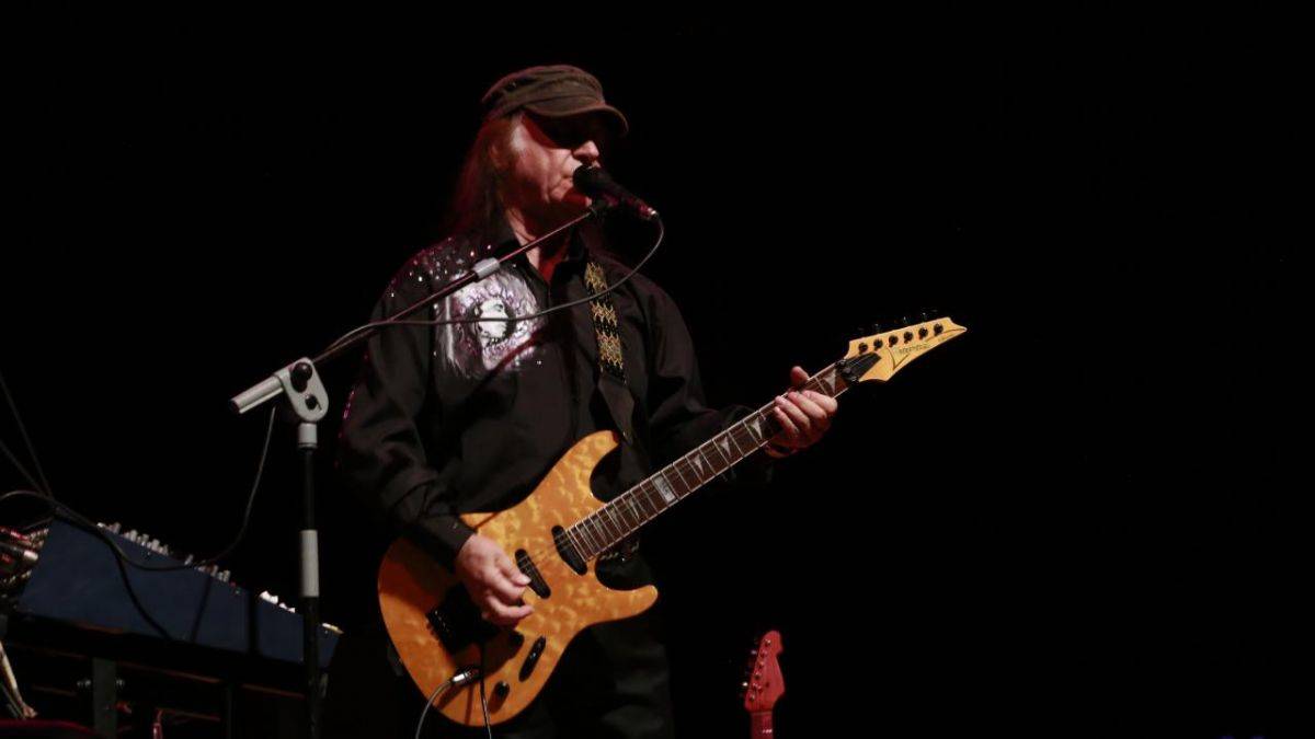 Erkin Koray hayatını kaybetti