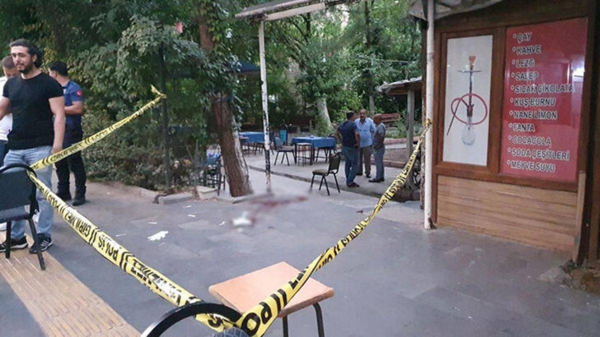 Nişana davet edilmedi diye babasını ve kardeşini vurdu