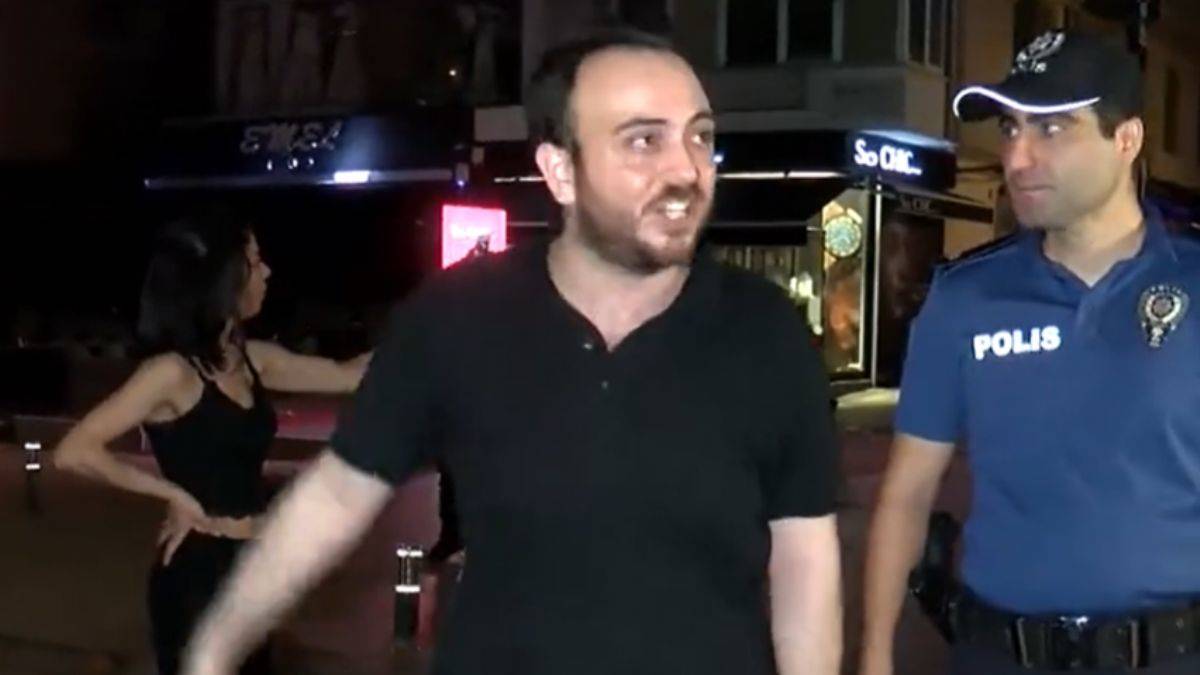 Kadıköy'de 2 gözaltı: 'Sık bana biber gazını'