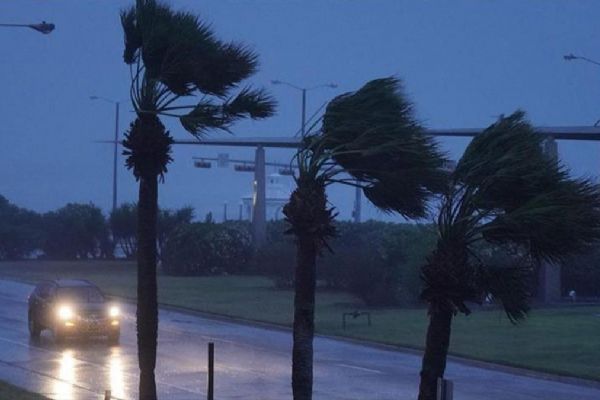 ABD'de fırtına 1,1 milyon haneyi elektriksiz bıraktı: 2 ölü