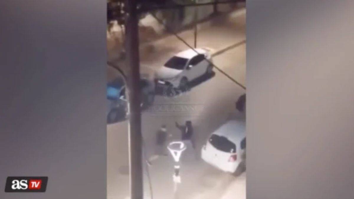 Atina'da taraftar kavgası; 1 ölü, 6 yaralı