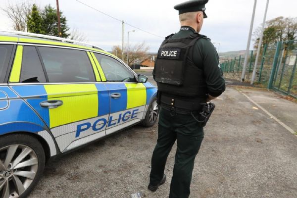 Kuzey İrlanda yanlışlıkla tüm polis teşkilatını ifşa etti