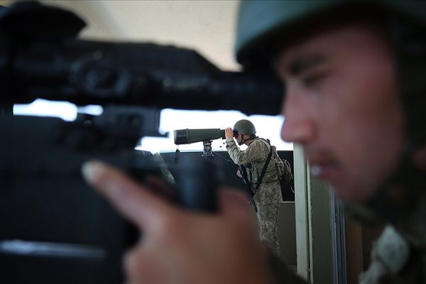 Suriye'den Türkiye'ye geçmeye çalışan 2'si terör örgütü mensubu 5 kişi yakalandı