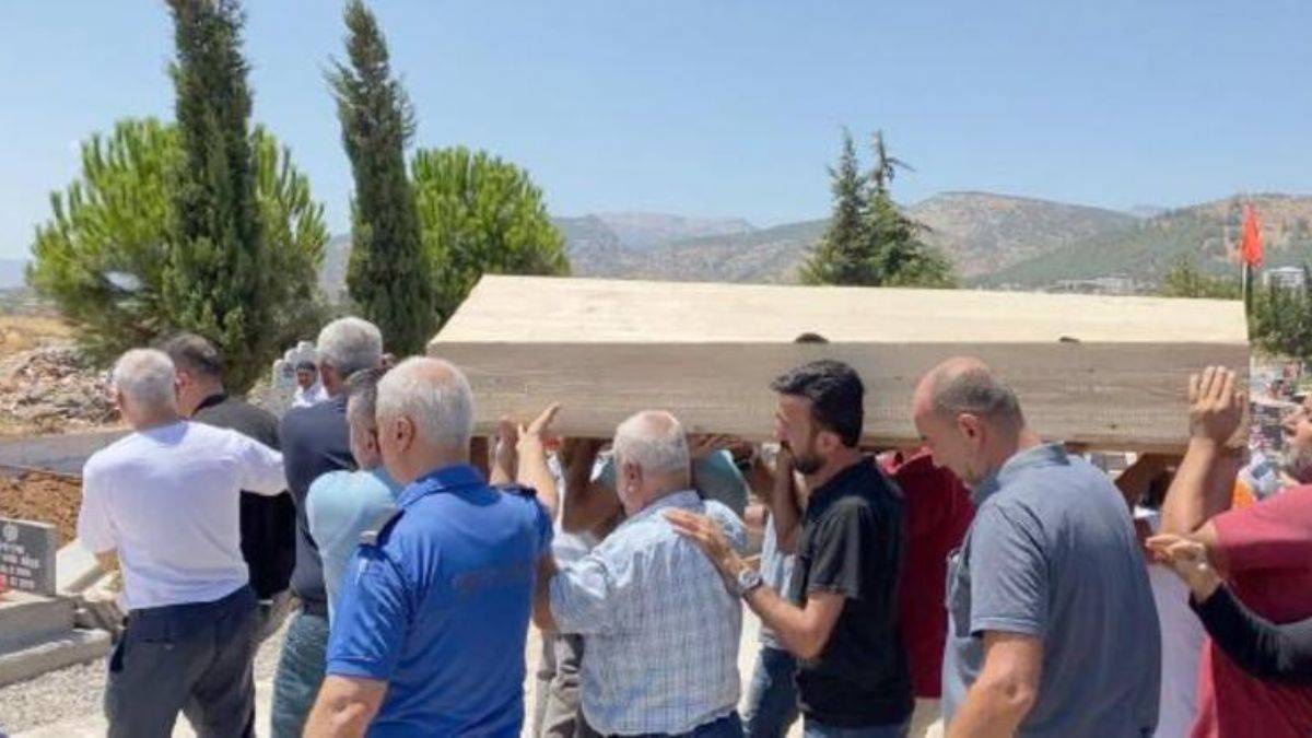 Depremde bulunamayan Yunus Emre'nin Adana'da defnedildiği ortaya çıktı