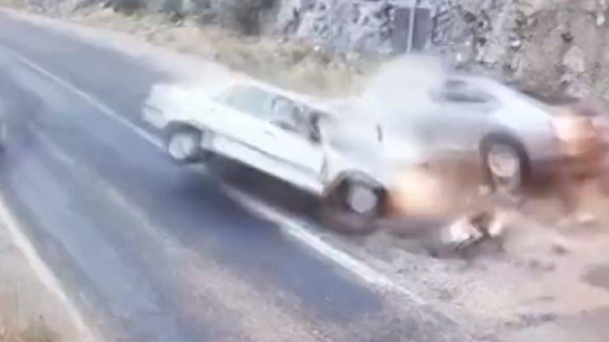 Kafa kafaya çarpıştılar! 1 ölü, 2 yaralı