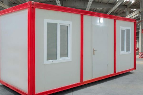 Kızılay'dan depremzede esnafa konteyner