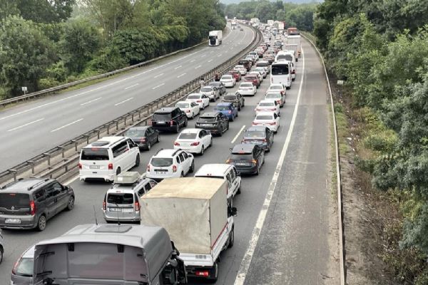 Anadolu Otoyolu'nda zincirleme trafik kazası