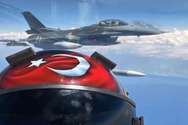 Türk Hava Kuvvetleri, Kıbrıs'ta nefesleri kesti