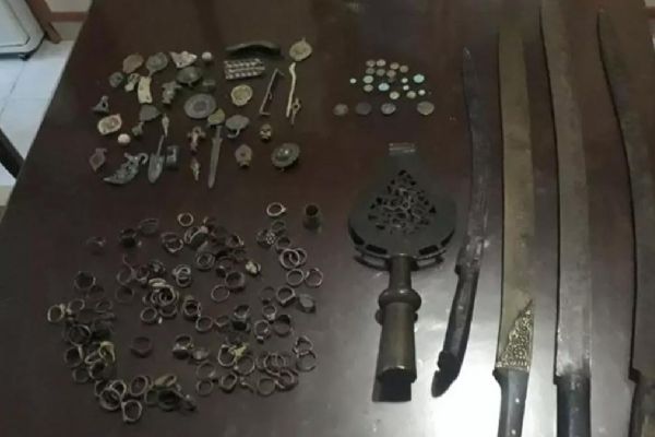 İran'da Osmanlı dönemine ait yüzlerce tarihi eser ele geçirildi