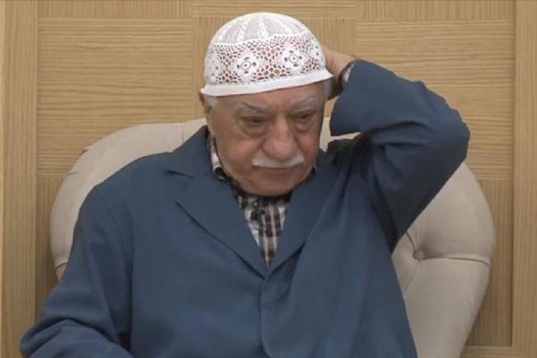 FETÖ'de liderlik kavgası! Terör örgütü 5 farklı parçaya bölündü