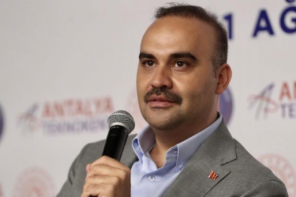 Bakan Kacır: 550 gencin iletişim teknolojileri sektöründe istihdam edilmesini hedefliyoruz