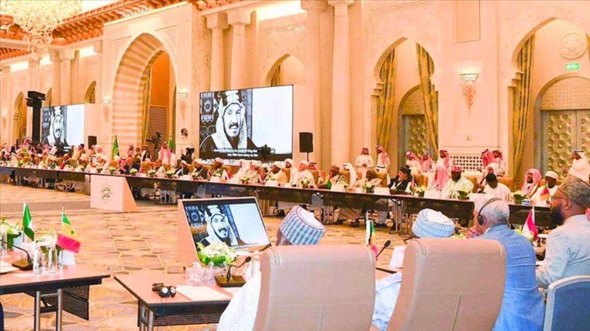 Suudi Arabistan'dan 'ılımlı İslam' açıklaması