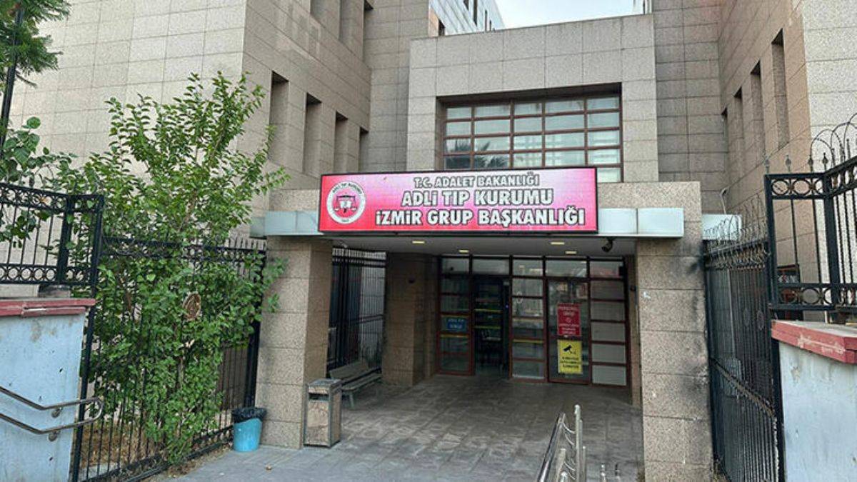 Minibüsten indirilerek bıçaklanan genç öldü