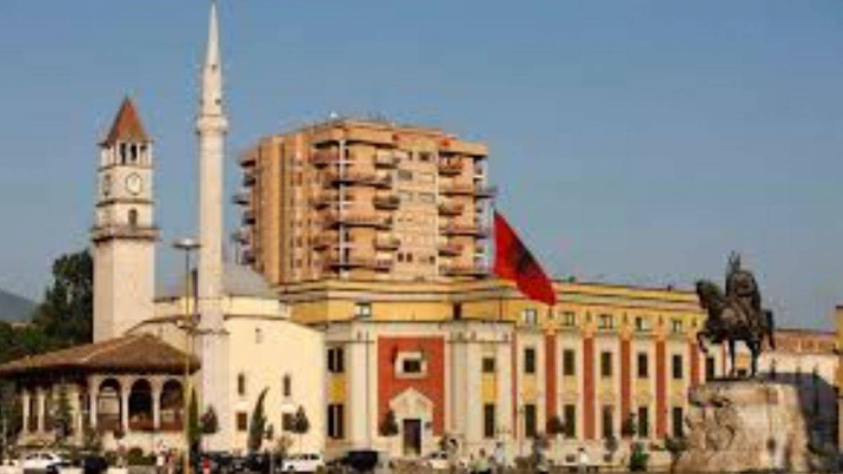 FETÖ, Arnavutluk Diyaneti'ne çöktü